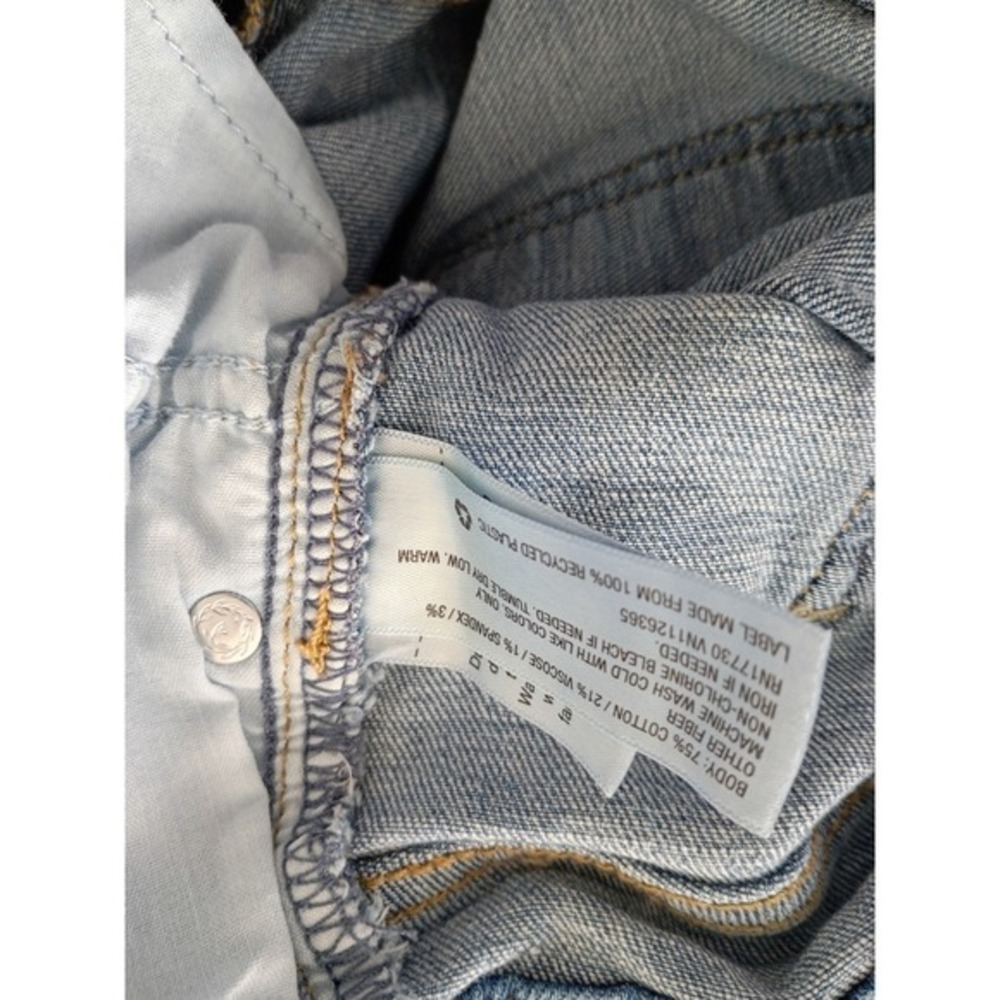 Universal Thread Light Wash High‎ Rise Slim Straight Jeans 6R/28x26 - Picture 5 of 9